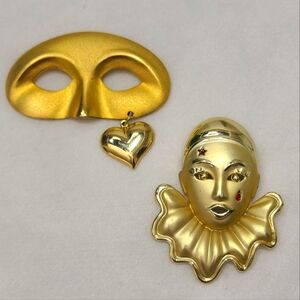 Vintage Masquerade Mask Heart Drop Brooch Pin Gold Tone Clown Teardrop jewelry